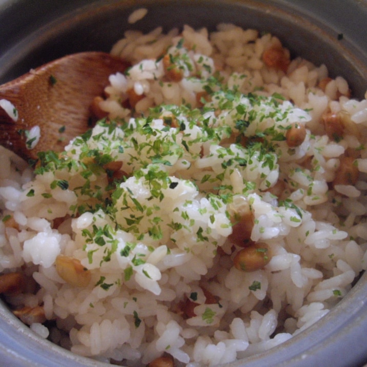 納豆のシンプルな炊き込みご飯♪